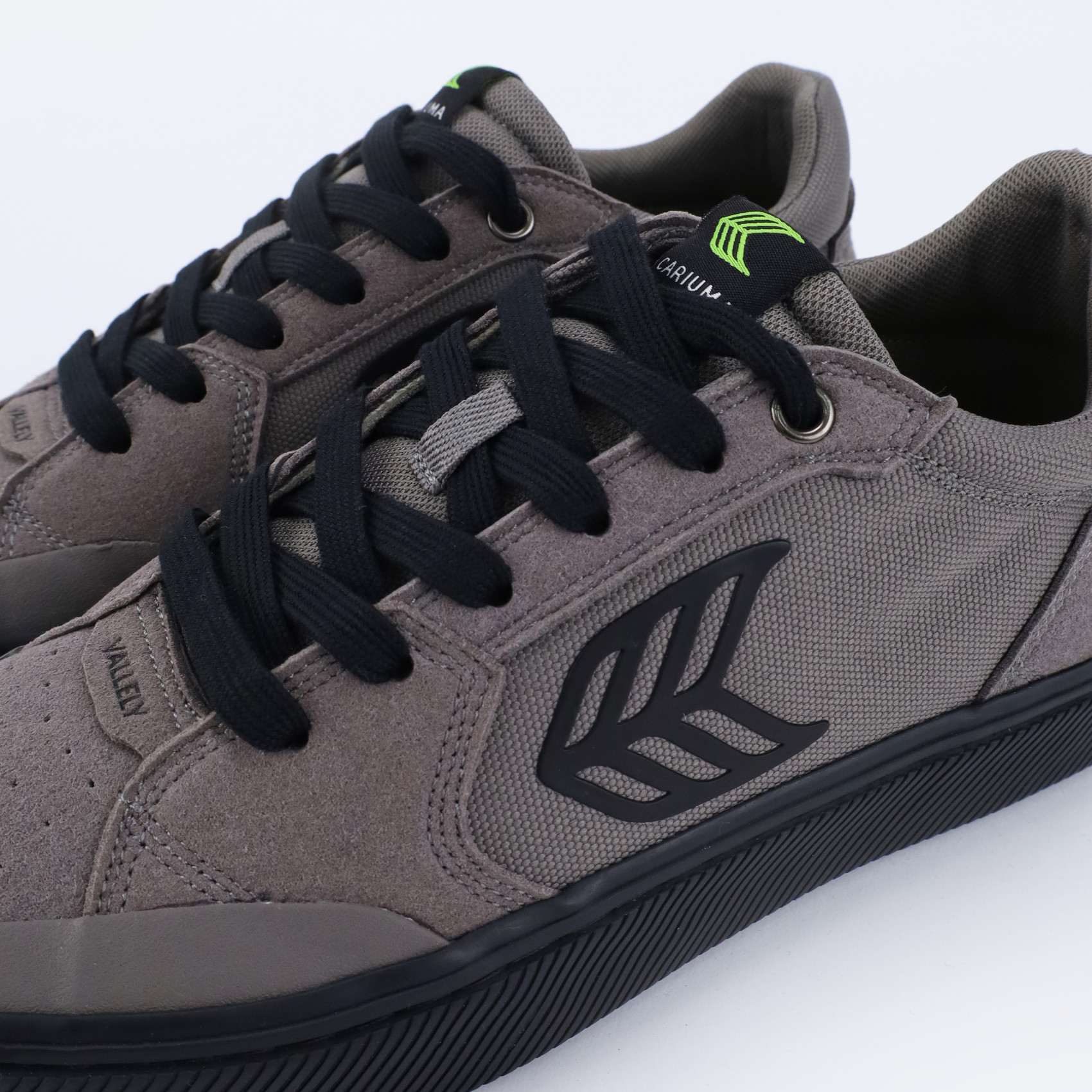 Cariuma The Vallely Pro (charcoal/grey) артикул: - купить в магазине Дайс