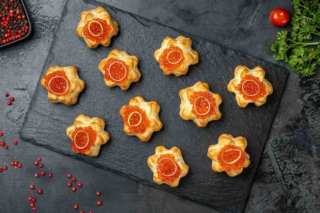 Профитроли с зеленым маслом, 10 шт.