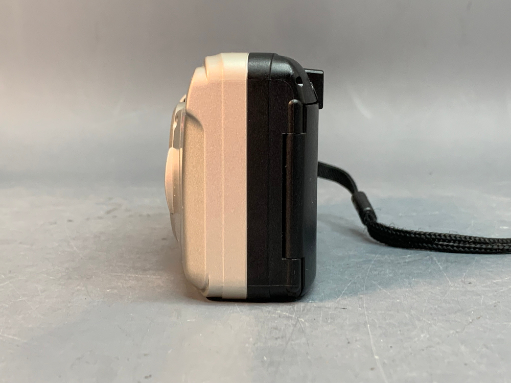 Olympus SuperZoom 70G