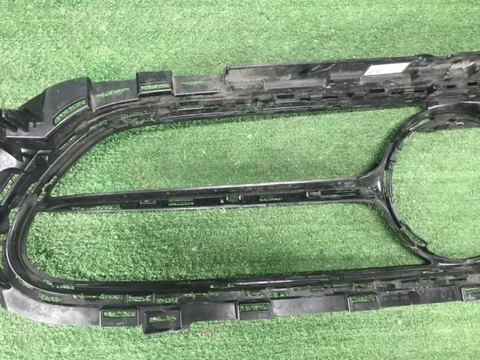 Накладка решетки радиатора Mercedes E W213 (20-23)