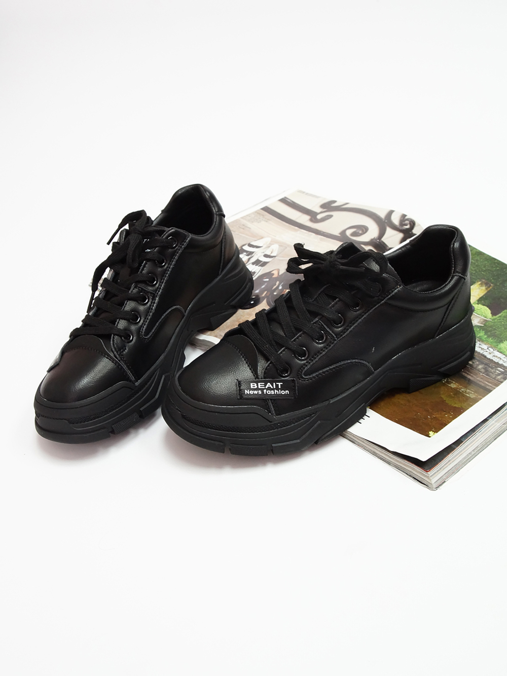 Кроссовки женские демисезонные