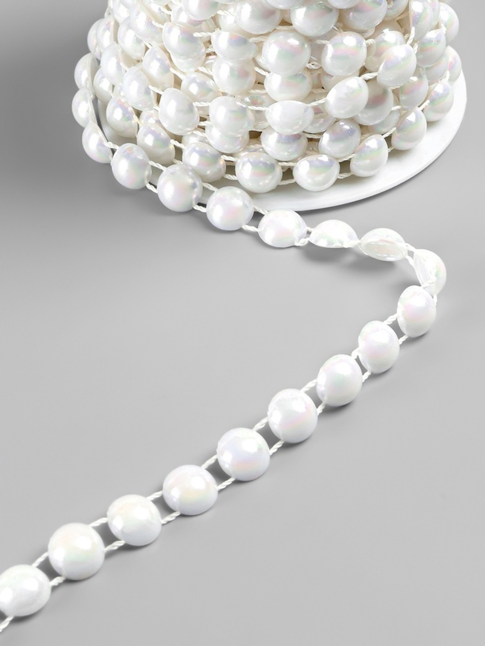 Жемчуг на нитях, с голографией, плоский 10 мм