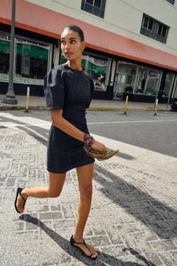 ZARA ДЖИНСОВОЕ МИНИ-ПЛАТЬЕ Z1975 С ПЫШНЫМИ РУКАВАМИ, СИНИЙ