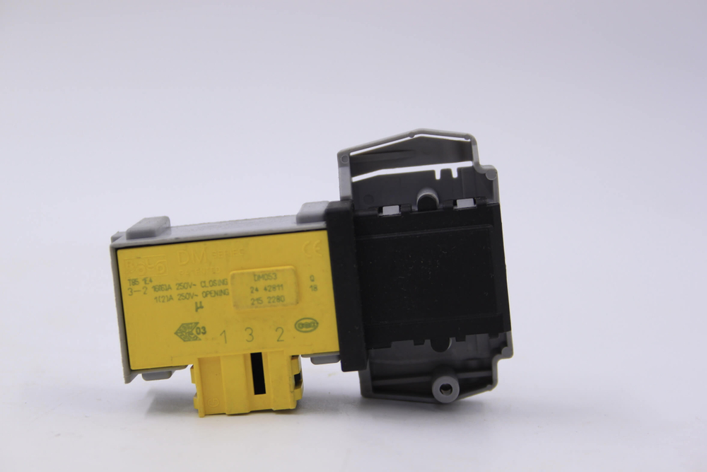 Устройство блокировки люка стиральной машины Candy 49030389