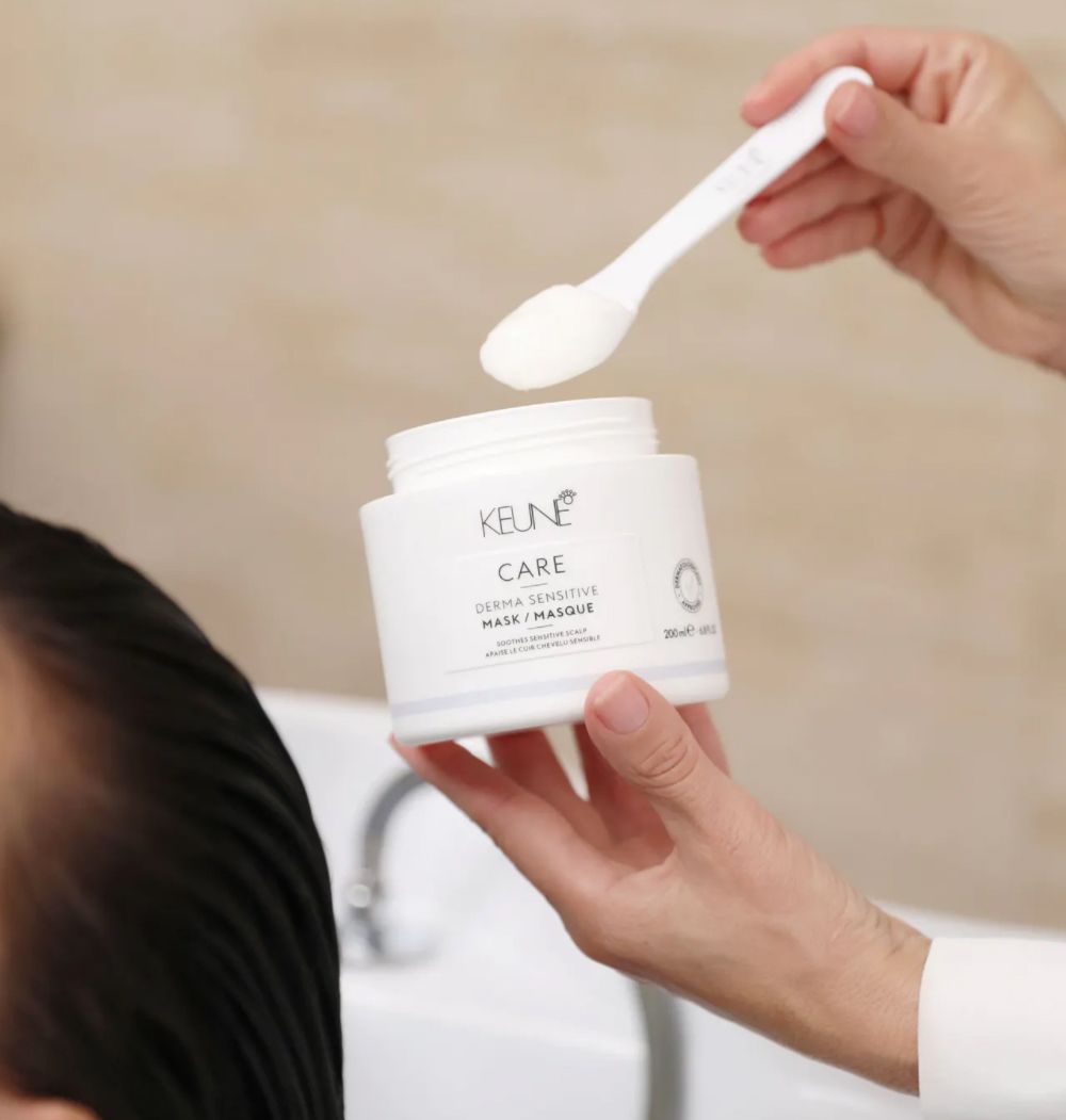 Маска Care Derma Sensitive глубоко успокаивает и увлажняет сухую, зудящую и раздраженную кожу головы.