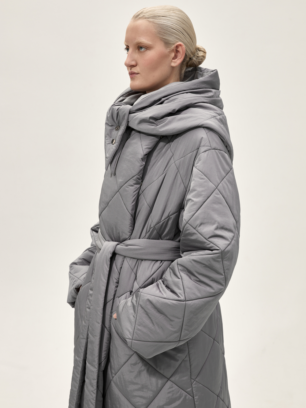 Утепленный платок "Косынка". Серый