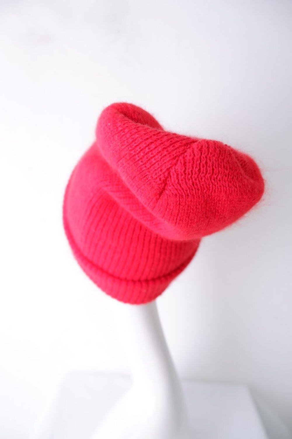 Шапка для зимнего образа