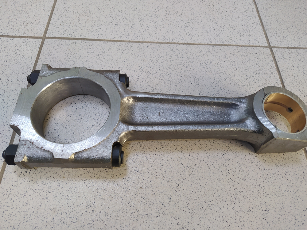 Шатун в сборе 8401.1004045