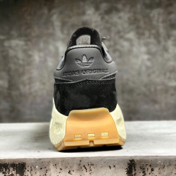 Adidas Retropy E5 • Black/Yellow