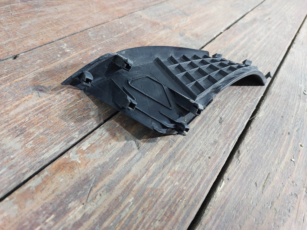 Накладка водостока левая Kia Sorento 3 Prime (UM) 14-20 Б/У Оригинал 86153C5000