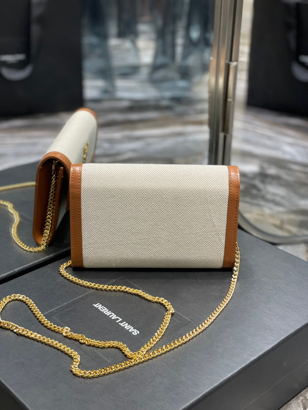 Saint Laurent Uptown Chain Wallet 19 cm