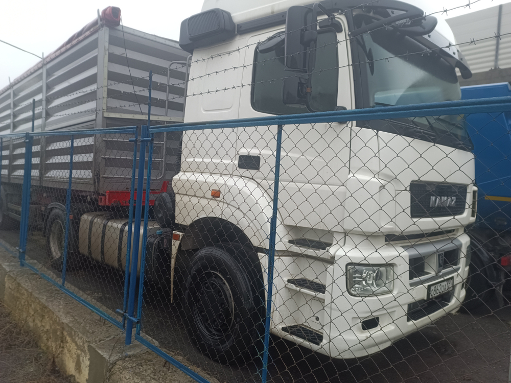 КамАЗ 5490 4x2 Седельный тягач 5490-S5 (Дизельный, 12,0 л, 401 л.с., АТ)