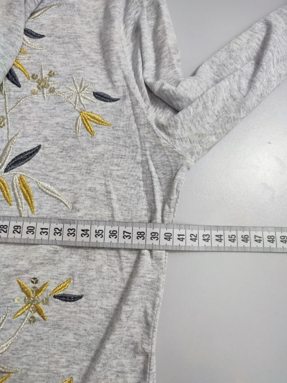 Водолазка Elis с вышивкой 44 размер