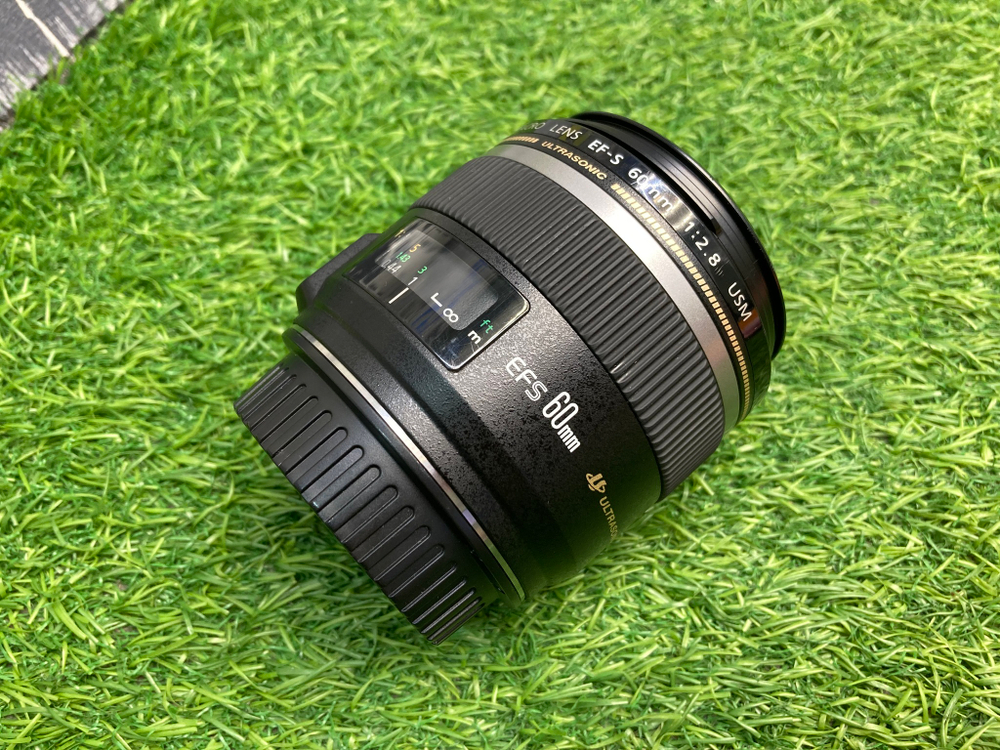 Canon EF-S 60mm 2.8 Macro USM