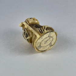 Статуэтка нэцкэ Ребенок с посохом и карпом