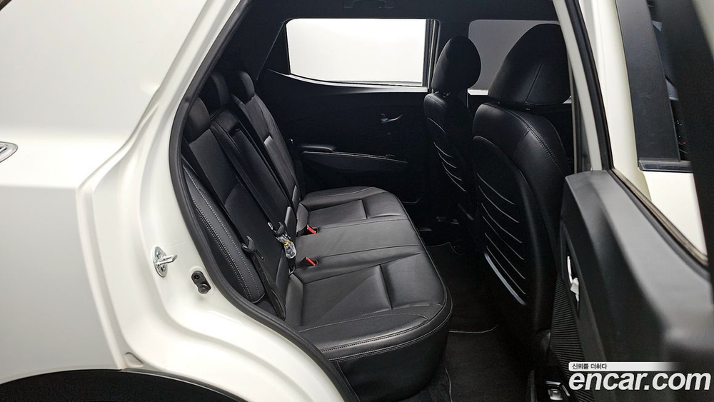 KG Mobility (Ssangyong) Very New Tivoli Бензин 1.5 2WD (03.2020)