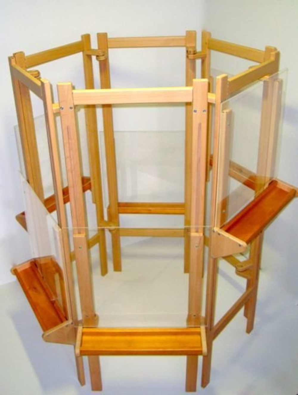 Прозрачный мольберт многосторонний