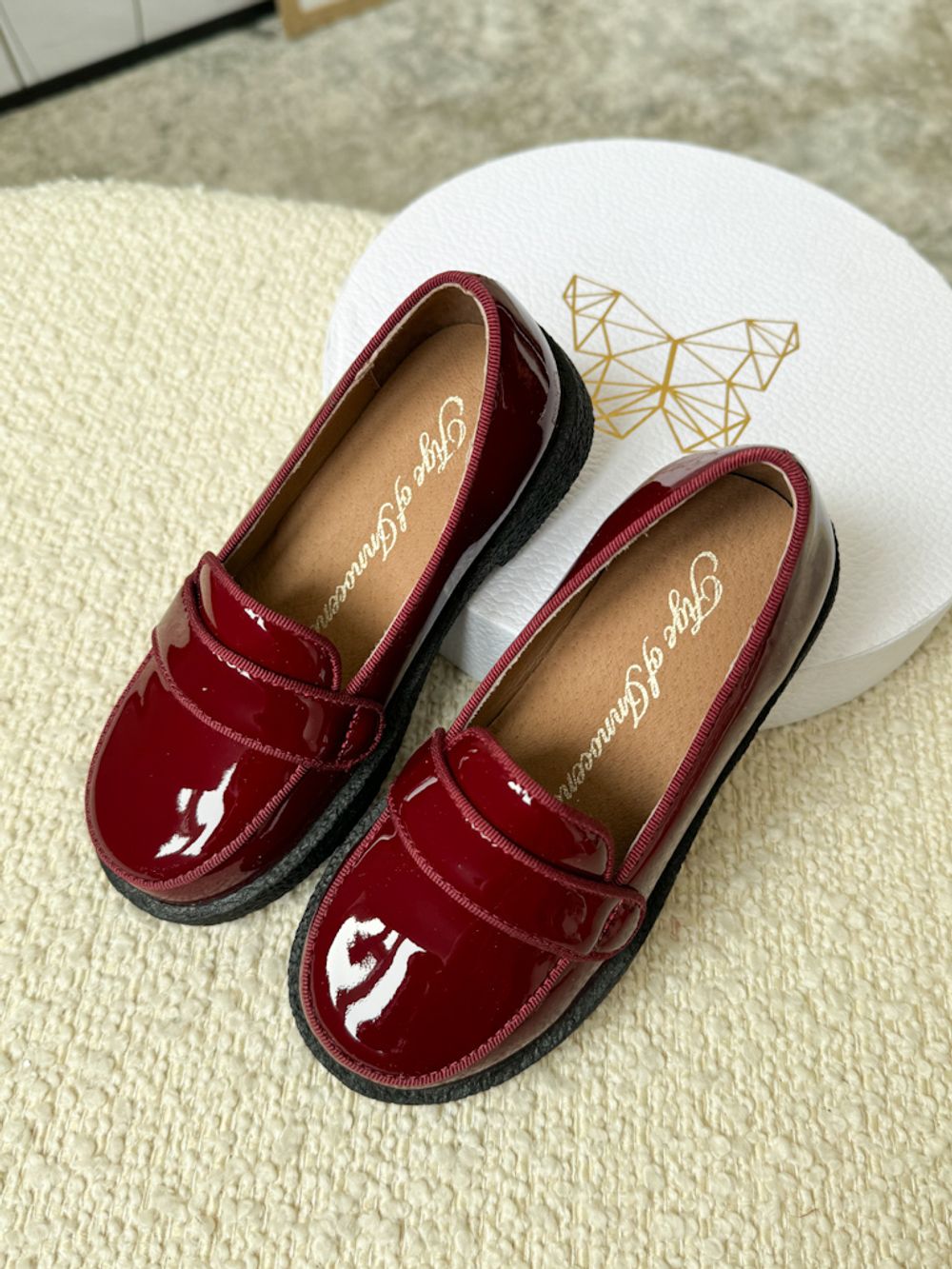 Новые лаковые туфли Age of Innocence, 25,5