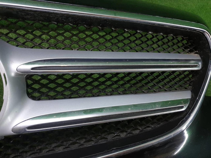 Бампер передний Mercedes E W213 16-21 AMG В сборе