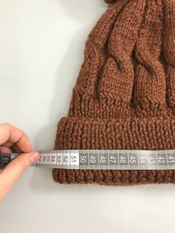 Шапка с помпоном