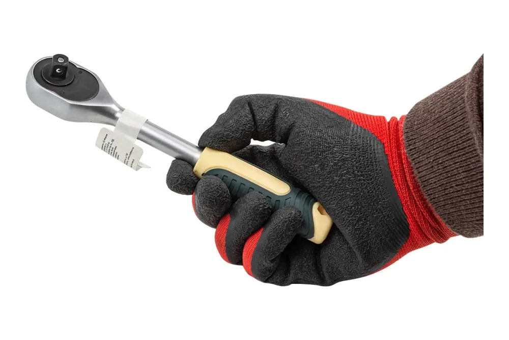 Трещотка RF-80232W реверсивная с резиновой ручкой 3/8"(L-205мм, 45зуб.) ROCKFORCE