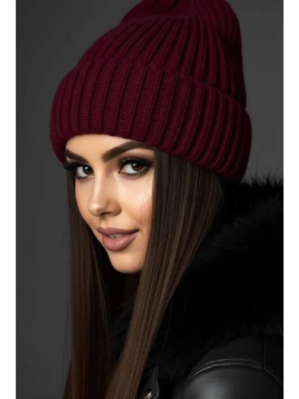 шапка вязаная теплая зимняя с отворотом стильная