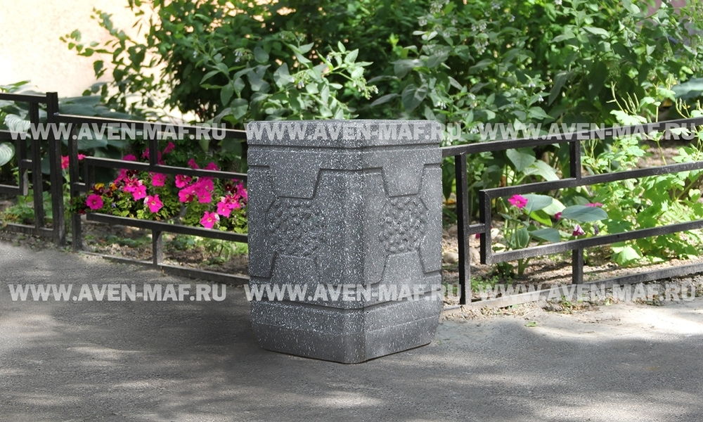 Бетонная урна для мусора