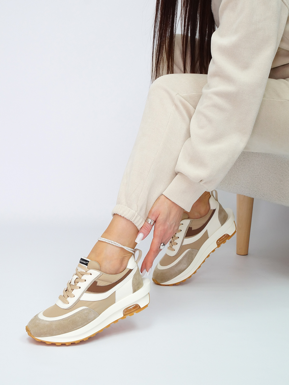 Кроссовки женские демисезонные