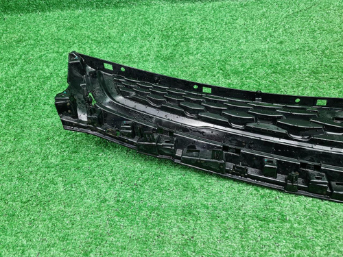 Решетка радиатора Geely Tugella (2022-2024)