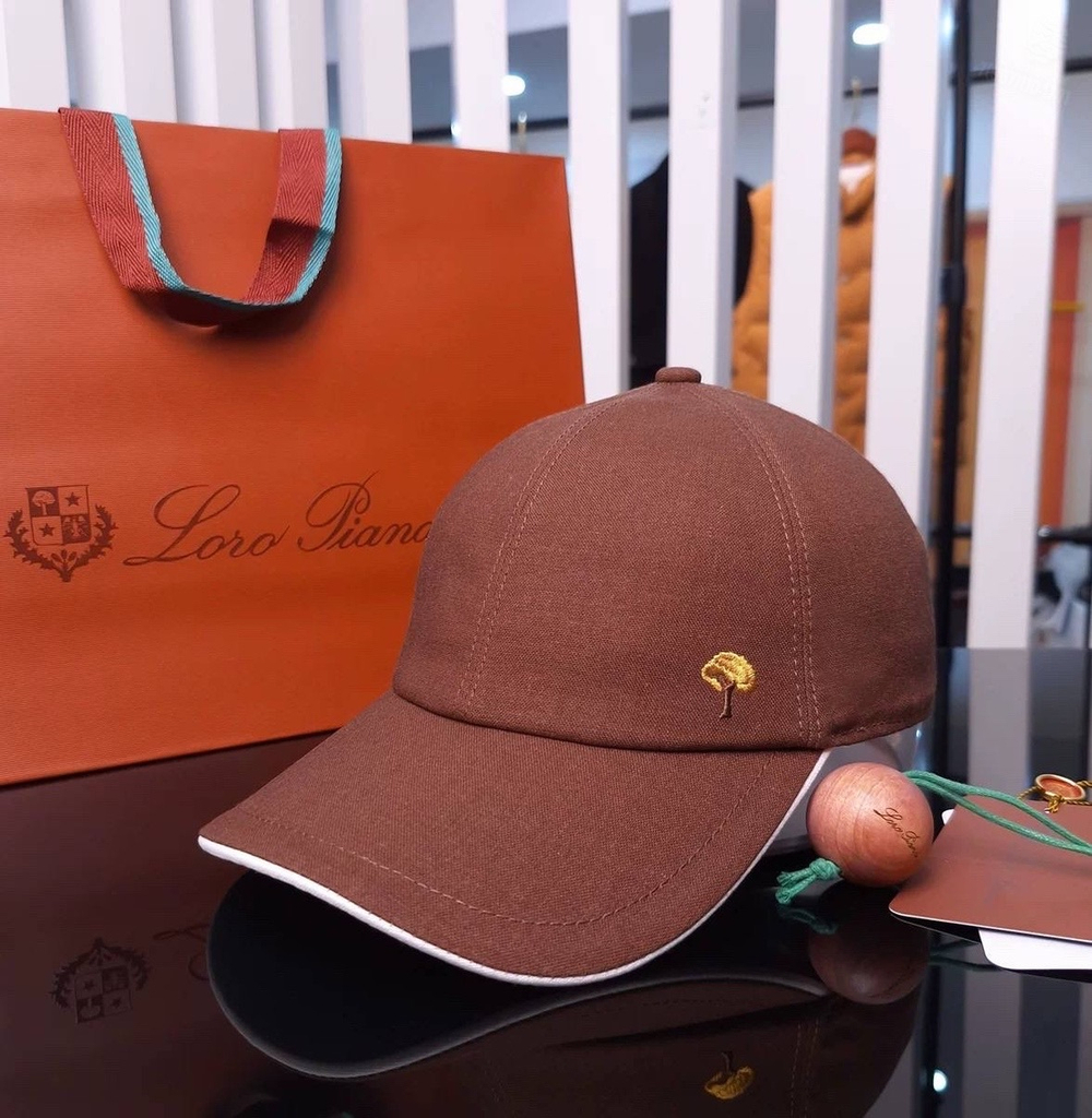 Бейсболка Loro Piana