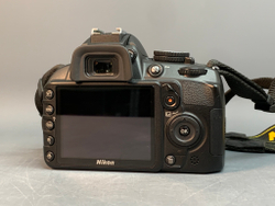 Nikon D3100 kit 18-55mm 2.300 кадров