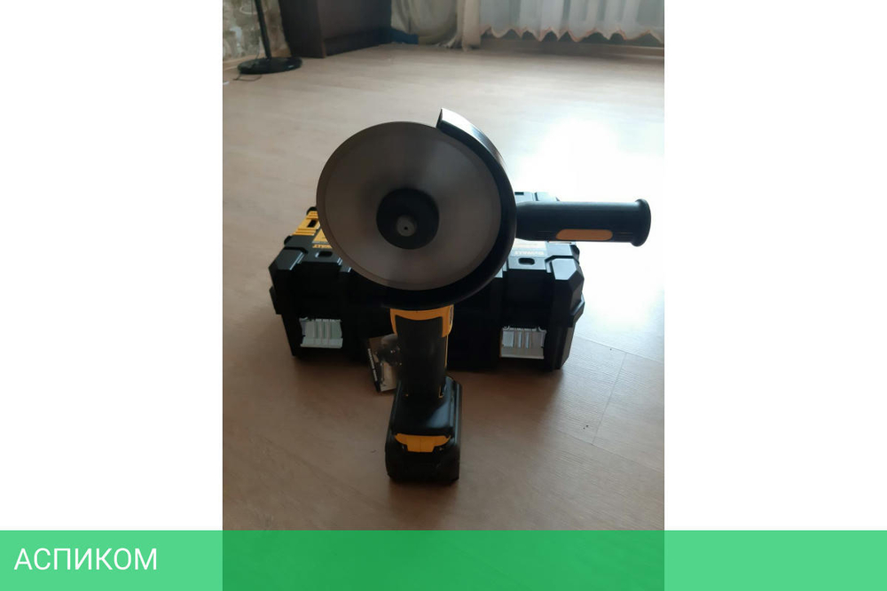Угловая шлифмашина DeWalt DCG405NT