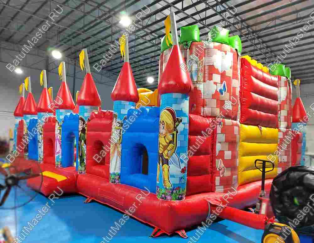 Коммерческий надувной батут "Яркое средневековье" 10*7*4 м