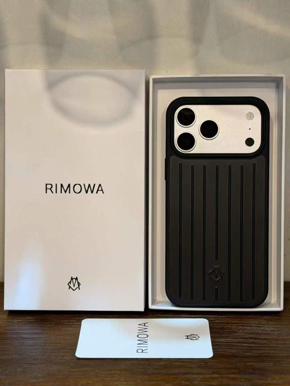 Чехол RIMOWA для iPhone 17 Pro Max