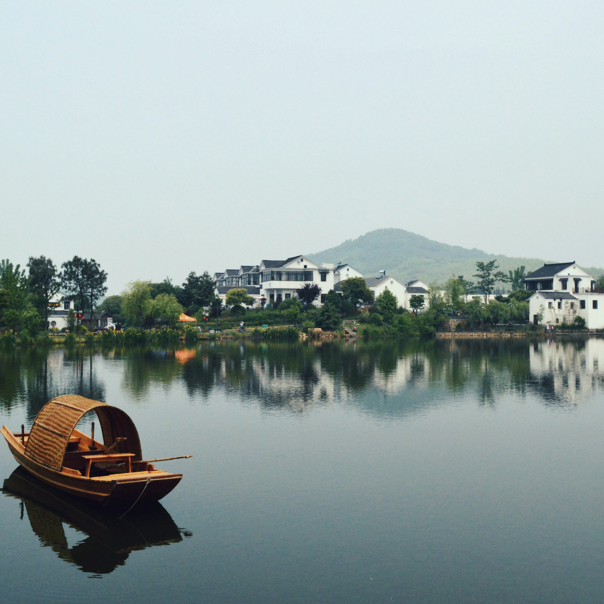 Привезём товары из Китая в срок