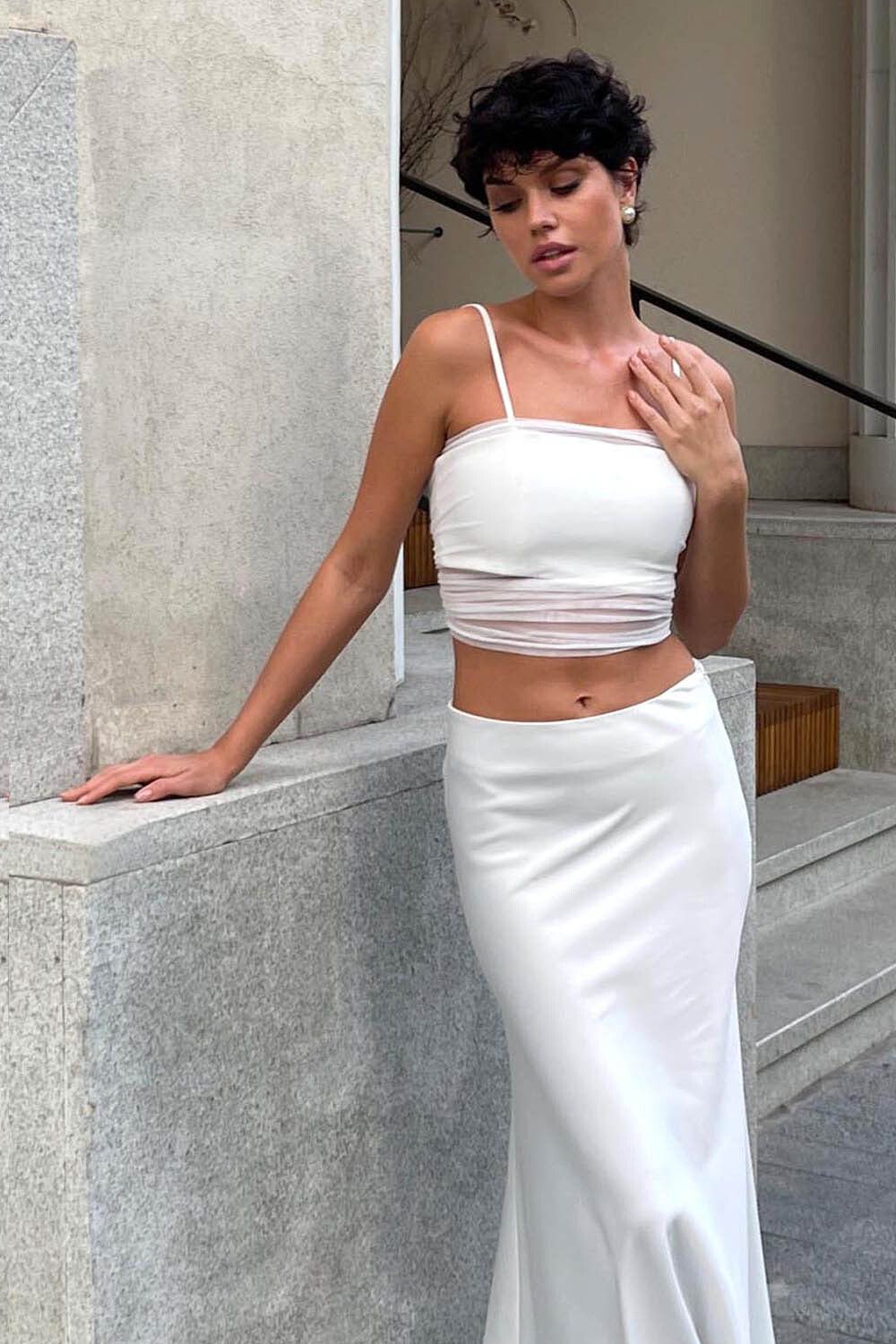 Топ из атласа с сеткой  кремового цвета