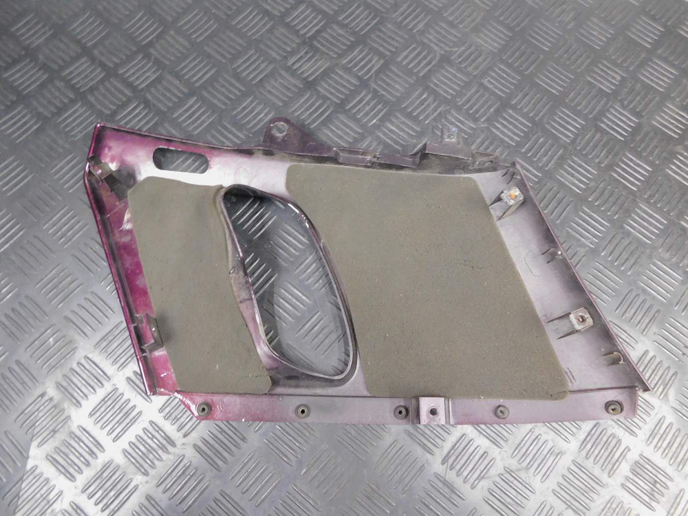 Пластик боковой правый Kawasaki ZZR 400 98 053065