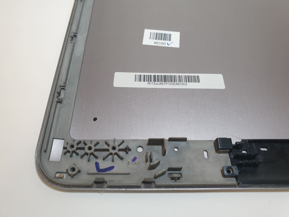 Крышкa матрицы HP DV7-4000ER, дефект, 3JLX9TP103