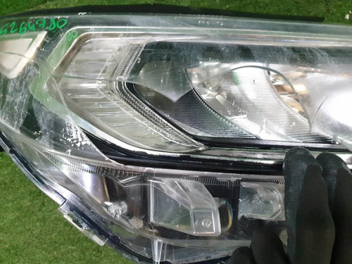 Битая Фара правая Toyota RAV4 5 XA50 (2018-н.в.) LED