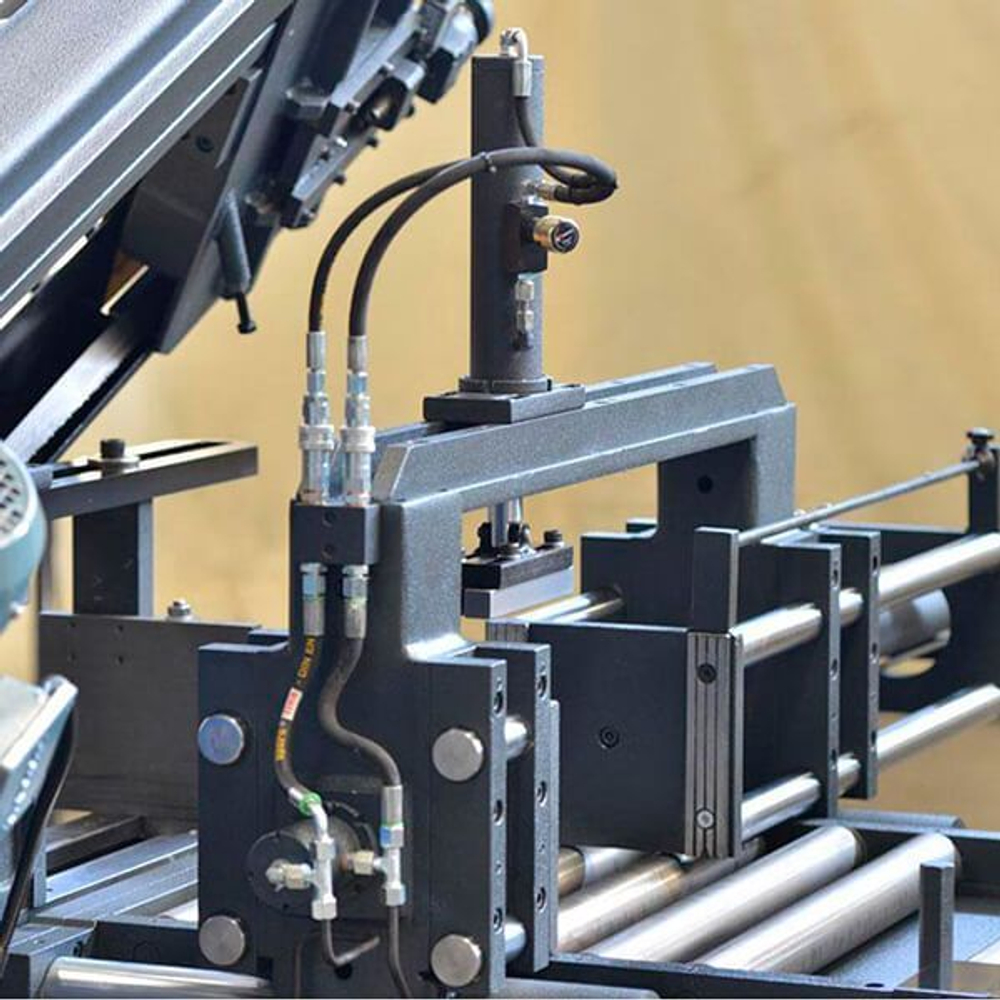 Ленточнопильный отрезной станок Beka-Mak BMSO 320 LH NC