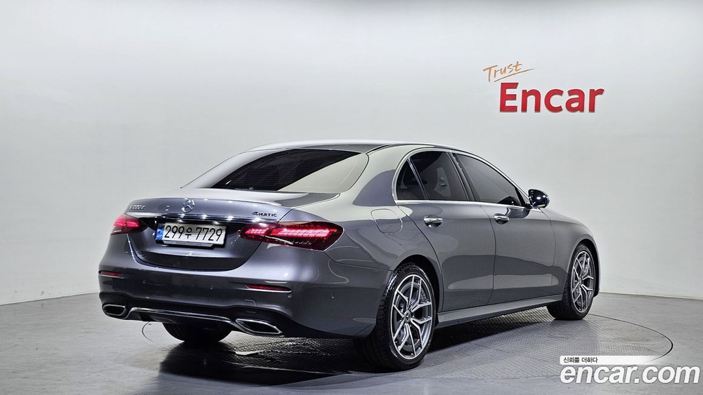 Mercedes-Benz E-Class W213 E220d 4MATIC AMG Line (08.2021)