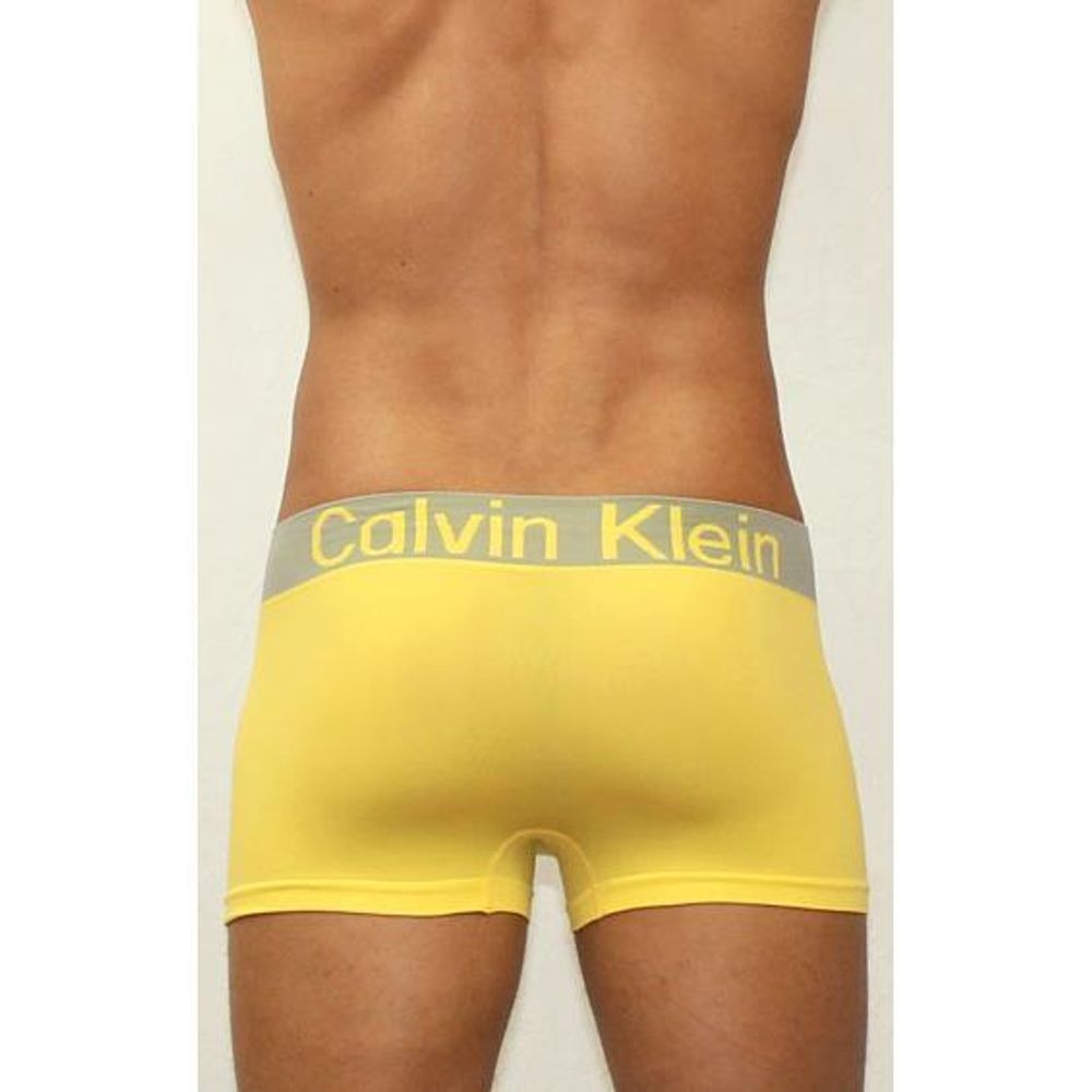 Мужские трусы боксеры бесшовные Calvin Klein желтые