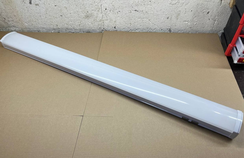Светильник линейный промышленный-офисный СКС 1200 мм, IP65, 5000К, 90w, 220v