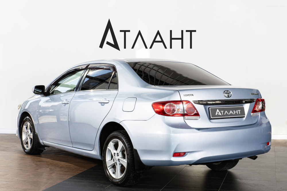 Toyota Corolla, 2011 год