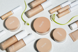 Paese Puff Cloud Under Eye Powder - Свободный прозрачный порошок для области вокруг глаз, 5 g