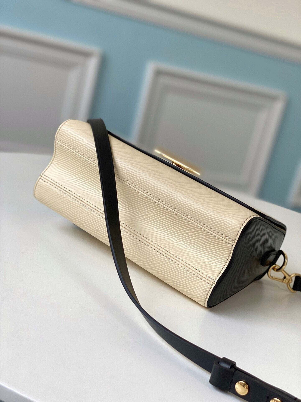 Louis Vuitton Twist MM