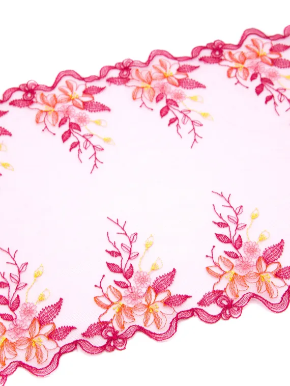 05-89 Вышивка на неэл. сетке 24 см, малиновый