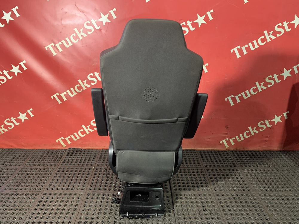 Сиденье пассажирское пневматическое 2024г