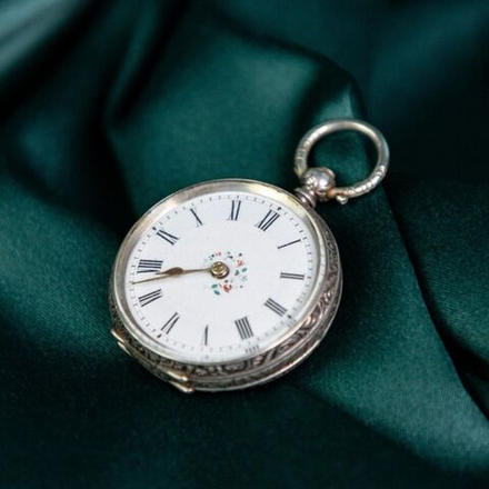 Винтаж: Серебряные карманные часы с ключевым заводом