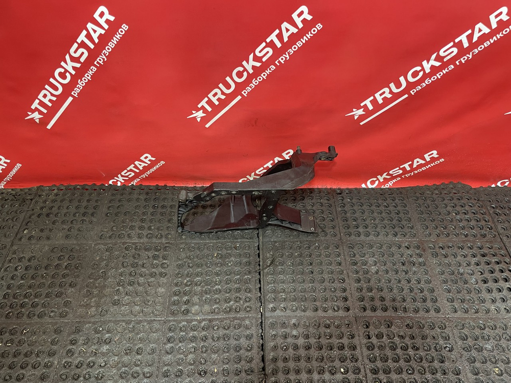 Кронштейн фары правой 2020г.